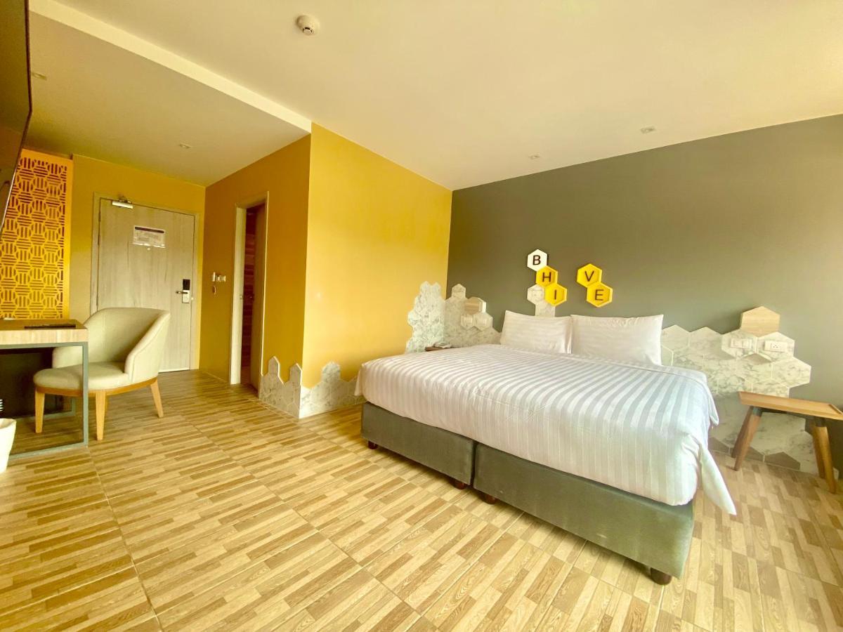 Beehive Boutique Hotel Phuket Exterior foto