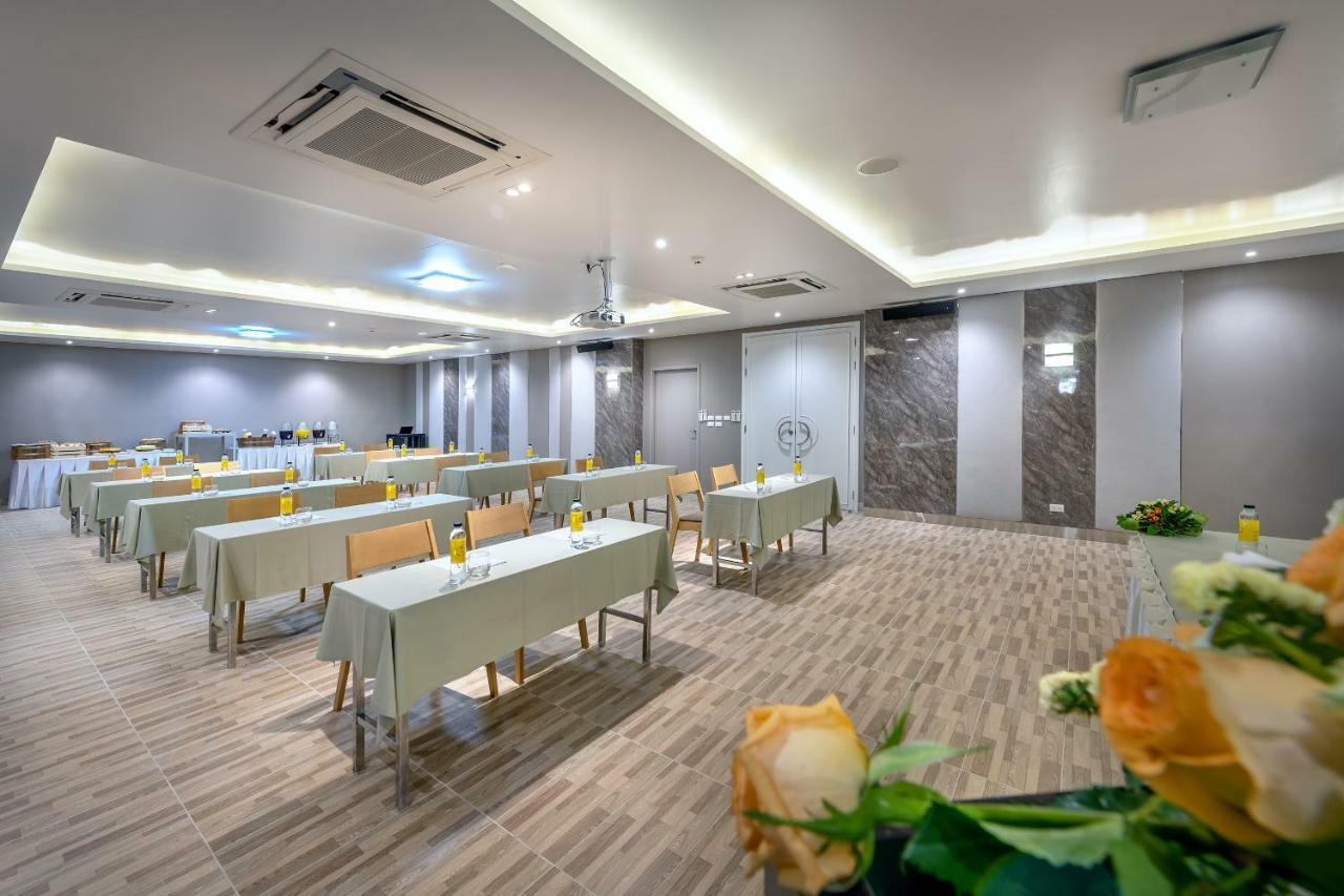 Beehive Boutique Hotel Phuket Exterior foto